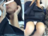 (電車対面）(顔出し)紺のミニタイトスカート…むき出しのむっちりパンストふともも…エッチな▼ぞーんを観察してみました!!