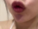 【口/唇/舌フェチ】めちゃくちゃエロいお姉さんの口をアップで撮影（水着姿）