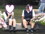 制服姿の可愛いコを発見！！（ＦＨＤ）大変です！！パンツが見えてますよ１