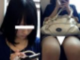 (電車対面）(顔出し)セミロングの女子大生さん…ミニタイトのワンピース…形状良の▼ぞーんを観察してみました!!