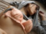 町工場の敷地内に寝ていたメガネ女子を家に連れ込んで…【後半】※期間限定特価