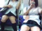 電車内で制服少女が見せたエロいスケ白Pのご褒美丸見えパンチラ