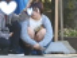 (FHD)大変です!!彼氏に夢中になり、パンツが見えてますよ193