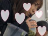 顔面を舐めたくなるギャルに接近　唇吸い付きたい