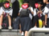 制服姿の女のコを撮影しました！！５２