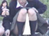 J○ 2人組 スカート全開めくり上げ撮影
