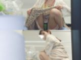 バレちゃった・・・「何見てるのぉ？」モンスター級女神がパンティ隠しながらツンデレ見せ付け！