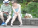 お座りお姉さん発見!!(FHD)大変です!!パンツが見えてますよ47