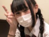 人生5回目のSEXはウルトラ敏感にて「死ぬ！もう無理！」を絶叫連呼！最後はゴムを外して生外で18才知香ちゃんに発射！