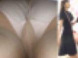 [★新作][★顔出し]パンチラ盗撮 モデル系美人女子 ピンクパンツに超接近