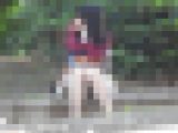 お座りお姉さん発見！！（ＦＨＤ）大変です！！パンツが見えてますよ３８