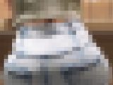 【ハイウェストデニム】引き締まった腰と安産型のお尻(座り)