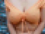 オレンジシャツのむちむちの巨乳、乳房マッサージ自画撮り（乳揉み、乳首いじり、乳揺らし）
