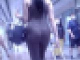 長身ダイナマイトボディの美人セレブがピタピタヨガスーツ着てドエロフェロモンまき散らして歩いてます