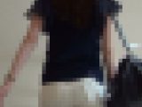 ちょっとエッチな白スキニーお姉さん