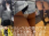 アイドルレベルの激カワ Kのムチムチ下半身に食い込む染み付き純白生Pを逆さ撮り