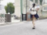 何故こうなった！スカートがパンツの中にINして桃尻丸出しで外を歩くJK