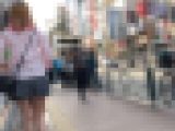 【パンチラ】今流行りのギャル校生の買い物を覗き見！