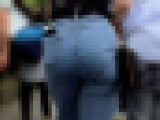 【デカ尻ジーンズ】ムッチリまん丸なデカ尻J◯ちゃんのジーンズ着衣尻を粘着撮影。