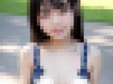 公園で露出しちゃうロングヘアの私服女子たち