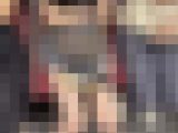 【再販】超絶エロすぎるOLお姉さんに遭遇!ミニスカから裏太ももまで披露する生脚を真上と接近から激撮