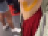 エロい腋を接近隠し撮り！