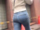 超Sクラスの美巨尻！潤いたっぷりのエロケツに食い込む尻肉とパンティラインで男を誘惑！ 下品なスキニーデニムお姉さん 編