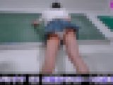ミニスカ制服女子の教室パンチラ（1）黒板前でスカート内逆さ撮り