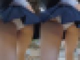 【4K】立体視P撮1 時々やってくる大家の孫娘のスカートの中を接写その1