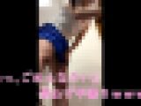 信じられないミニスカと純白パンツ 接近しすぎて思わず平謝りしてしっかりパンモロゲット1