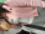 はち切れそうな巨乳女良至近距離ロックオン！
