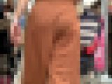 お姉さんはスレンダーなのにもりもりヒップにPライン
