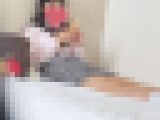 【発情期】「三○こ○り」修学旅行中にバイブ突っ込み感じまくりオナニー！