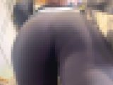 超Sクラスの下品なパッツン尻を堪能！希少なスパッツからエロ尻を突き出し階段下の♂を挑発!