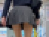 【再販】《４K・高画質》 No.1367「激カワ美少女！J◯並に短いスカートからハミ出す肉尻」
