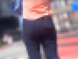 ワールドクラスのパッツン爆尻！大人気のスキニーデニムから超肉厚デカ尻をムニュらせ♂を挑発!