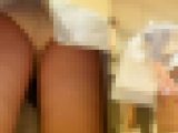 洋菓子店で働く可愛い制服を着たバイトJKを下から覗いてみた